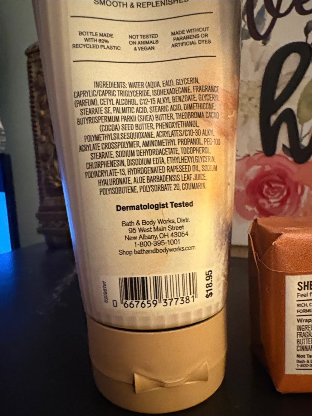 Bath & Body Works Vanilla Café & Mahogany Teakwood Duo — Brown, Orange, Black